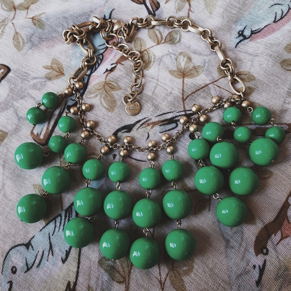 Stella and Dot Kelly Green Acrylic Round Bead Bauble Lucite Cha Cha Necklace - Picture 4 of 6